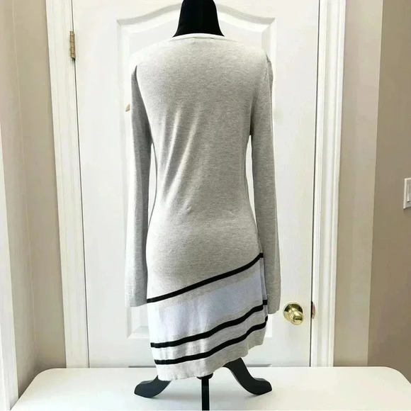 Ricki’s Tunic Sweater Asymmetrical  Hem V Neckline Grey Blue Black Stripes XS - Picture 12 of 13